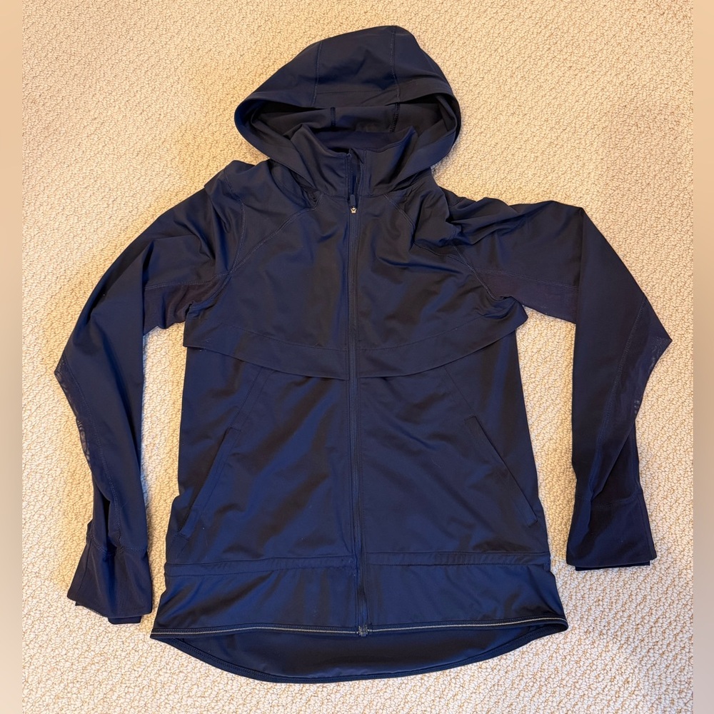 Lululemon navy windbreaker size 4